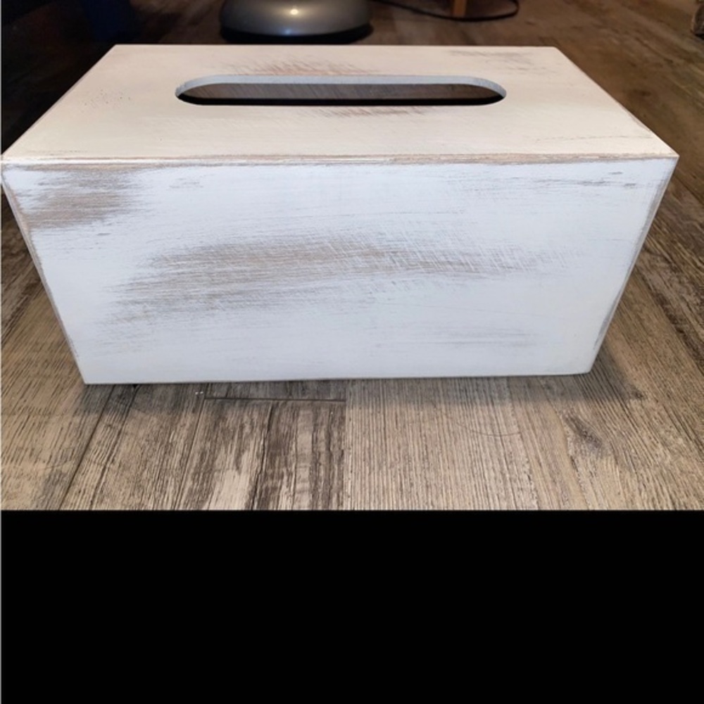 White tan tissue box holder